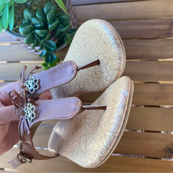 MICHAEL KORS GIRL THONG SANDALS - Picture 4 of 11